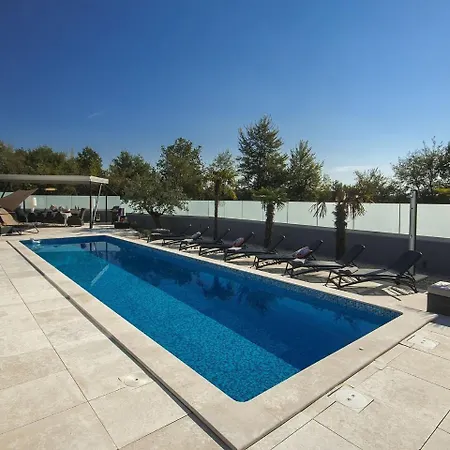 Luxury With Private Pool In *