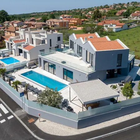 Luxury With Private Pool In Villa