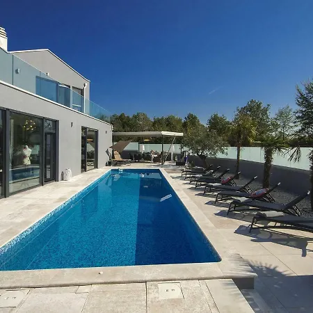 Villa Luxury With Private Pool In